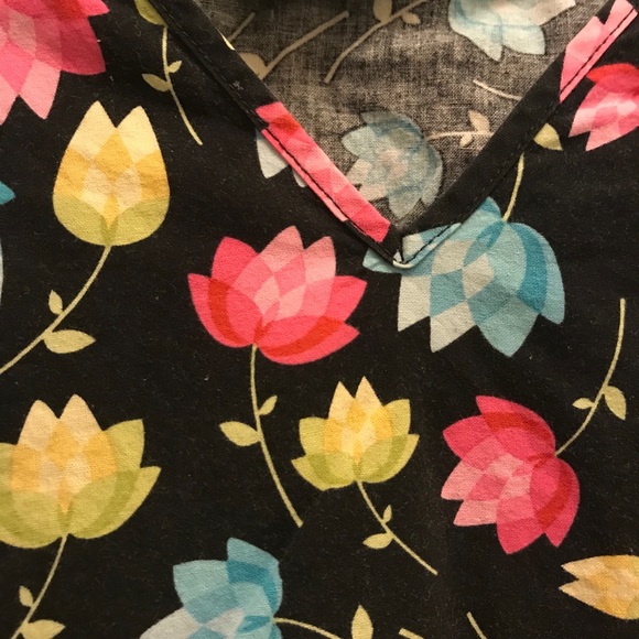 Nursing shirt size 5 xl - Picture 2 of 3